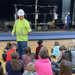 Tom Horn, Polk-Burnett lineworker for 33 years